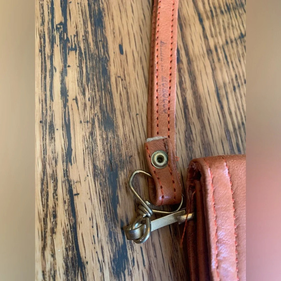 Leather purse, vintage 1970’s leather bag, boho hippie handbag wristlet - Picture 4 of 10